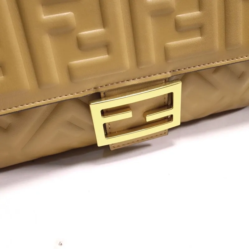 Fendi Tan Baguette Shoulder Bag - Image 4