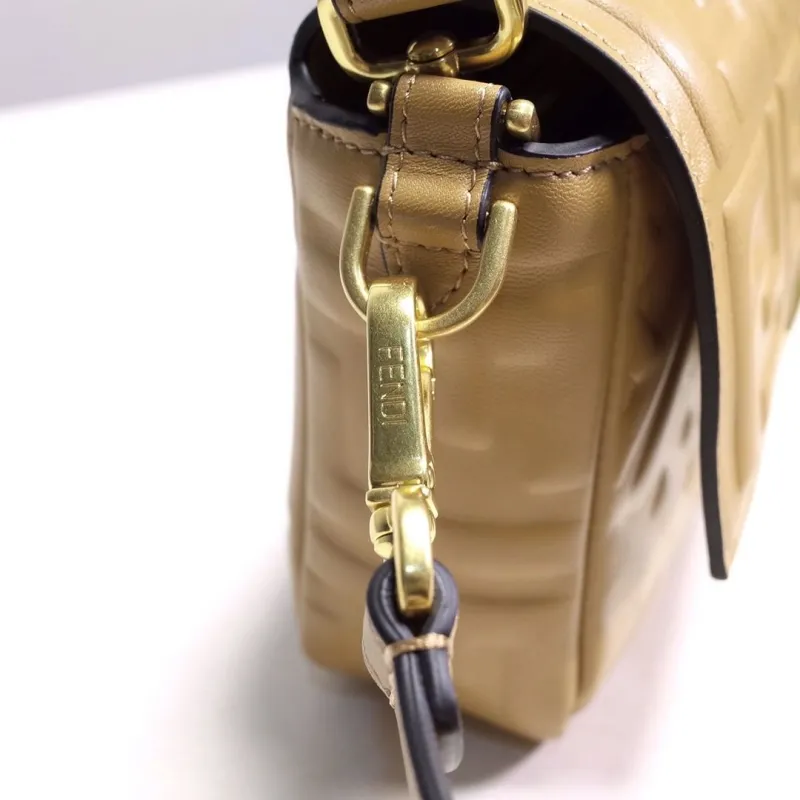 Fendi Tan Baguette Shoulder Bag - Image 6