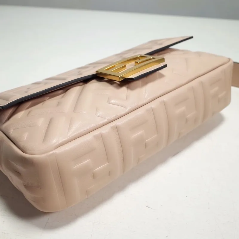 Fendi Light Pink Baguette Shoulder Bag - Image 6