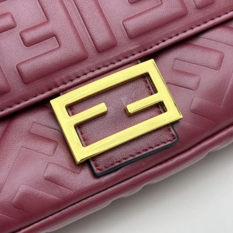 Fendi Burgundy Baguette Shoulder Bag - Image 5