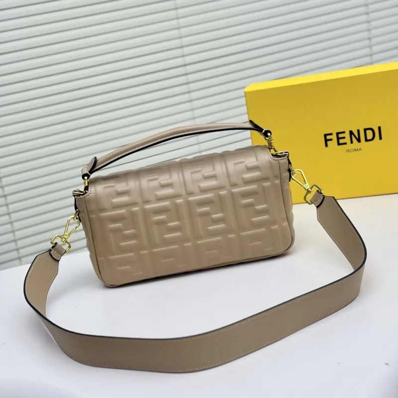 Fendi Beige Baguette Shoulder Bag - Image 3