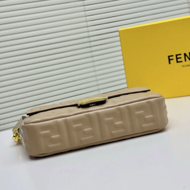 Fendi Beige Baguette Shoulder Bag - Image 4