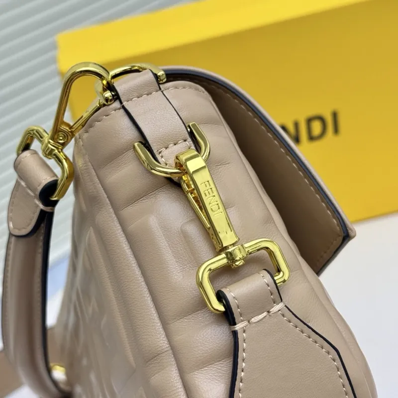 Fendi Beige Baguette Shoulder Bag - Image 6
