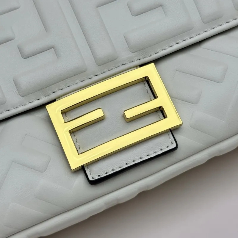Fendi White Baguette Crossbody Bag - Image 5