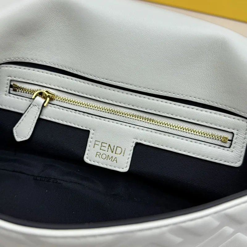 Fendi White Baguette Crossbody Bag - Image 9