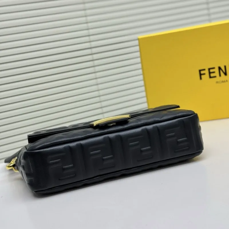 Fendi Black Baguette Shoulder Bag - Image 4