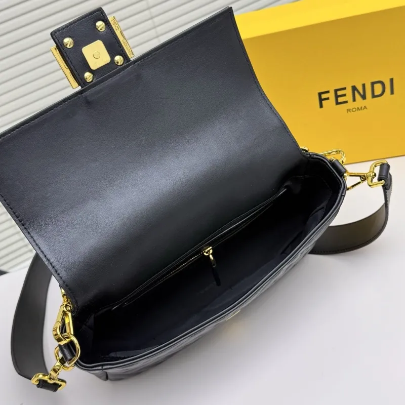 Fendi Black Baguette Shoulder Bag - Image 8