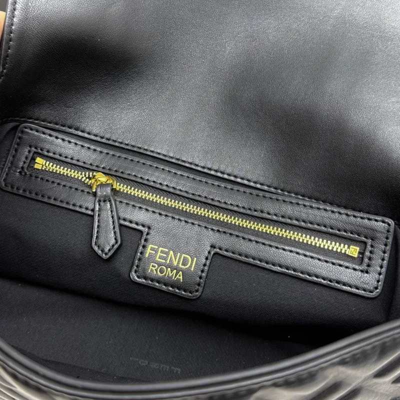 Fendi Black Baguette Shoulder Bag - Image 9