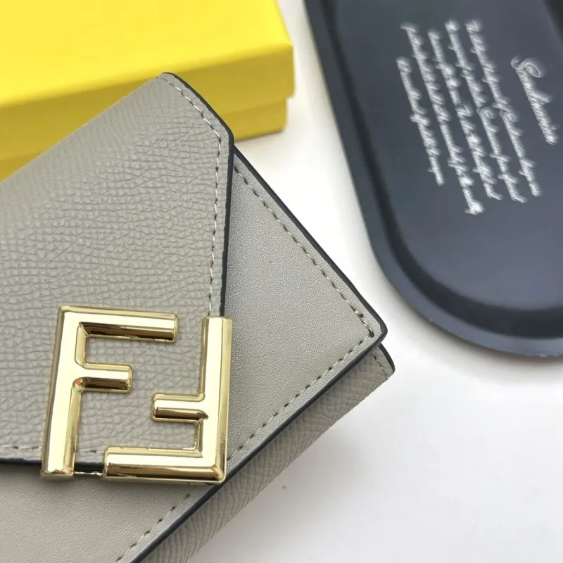 Fendi Gray Leather Compact Wallet - Image 5
