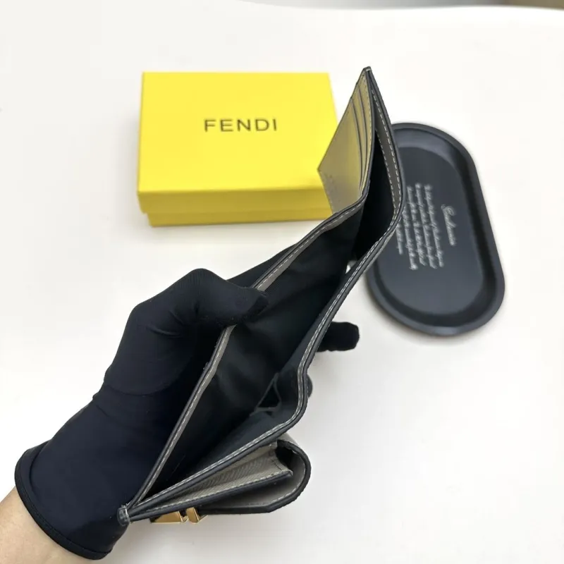 Fendi Gray Leather Compact Wallet - Image 9