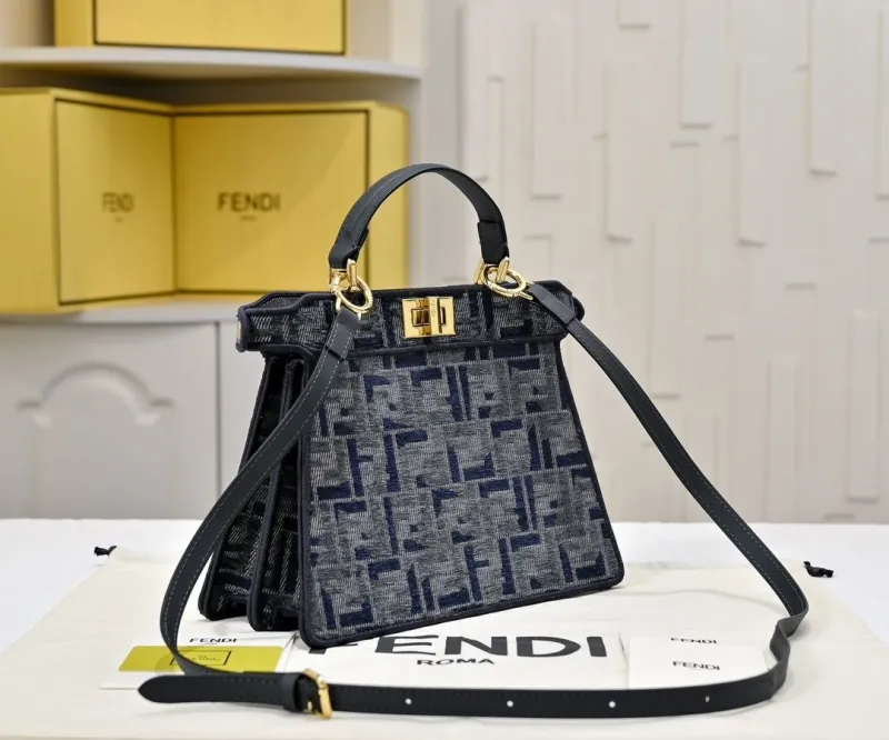 Alternative view of Fendi Baguette Bags-267