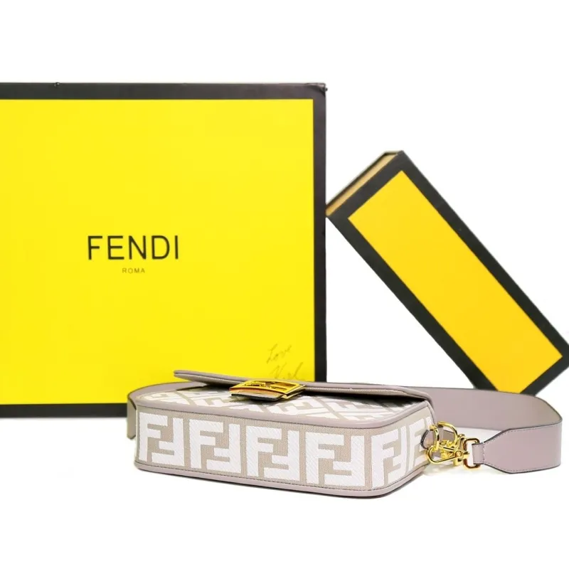 Fendi Gray Baguette Shoulder Bag - Image 5