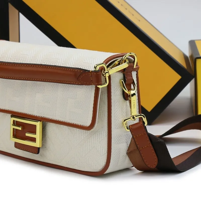 Fendi White Baguette Shoulder Bag 281 - Image 7