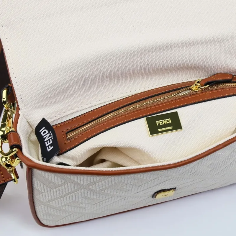 Fendi White Baguette Shoulder Bag 281 - Image 8