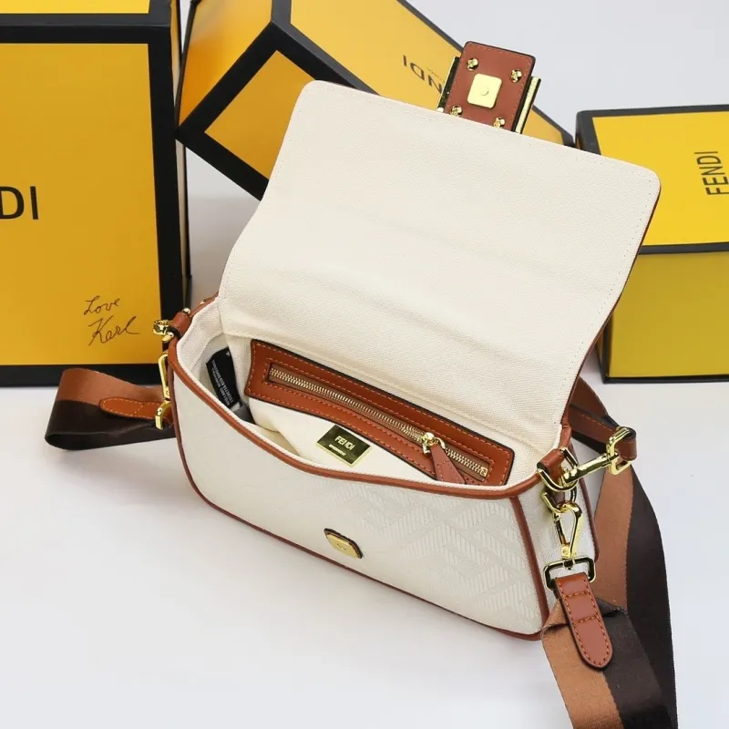 Fendi White Baguette Shoulder Bag 281 - Image 9
