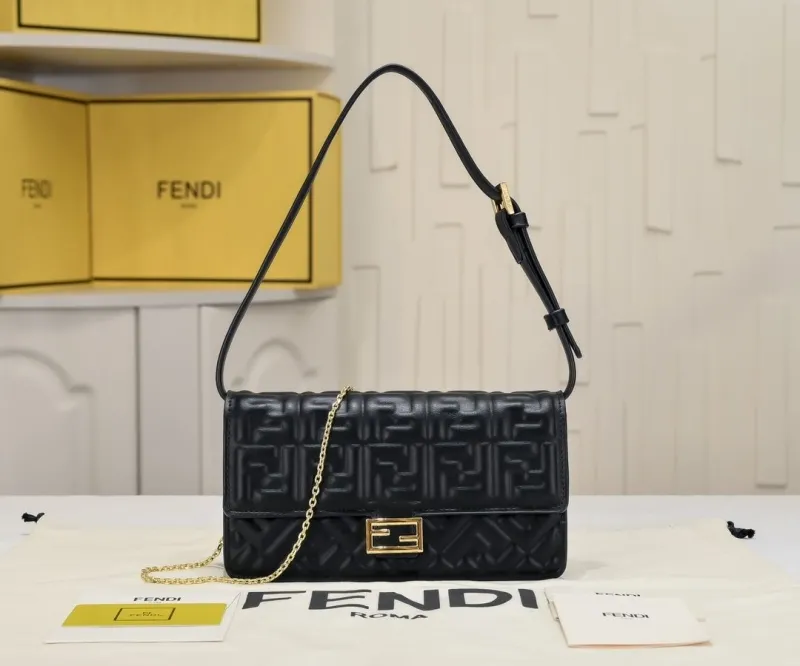 Fendi Black Baguette Shoulder Bag 288