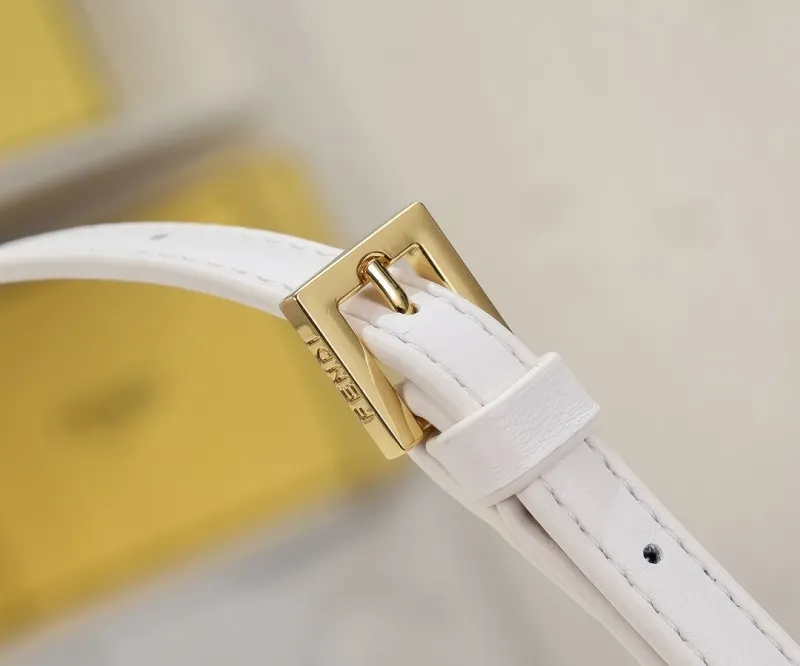 Fendi White Baguette Shoulder Bag - Image 5