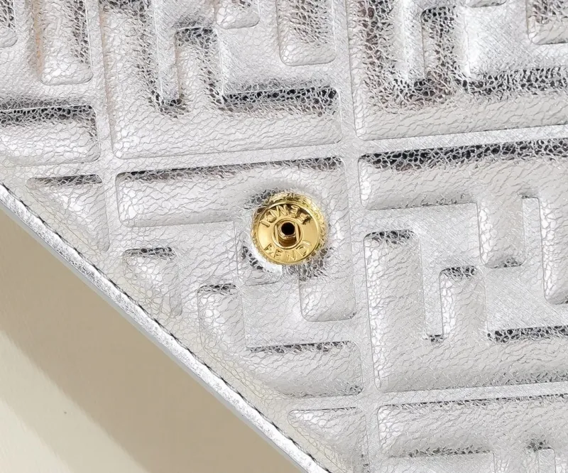 Fendi Silver Baguette Shoulder Bag - Image 4