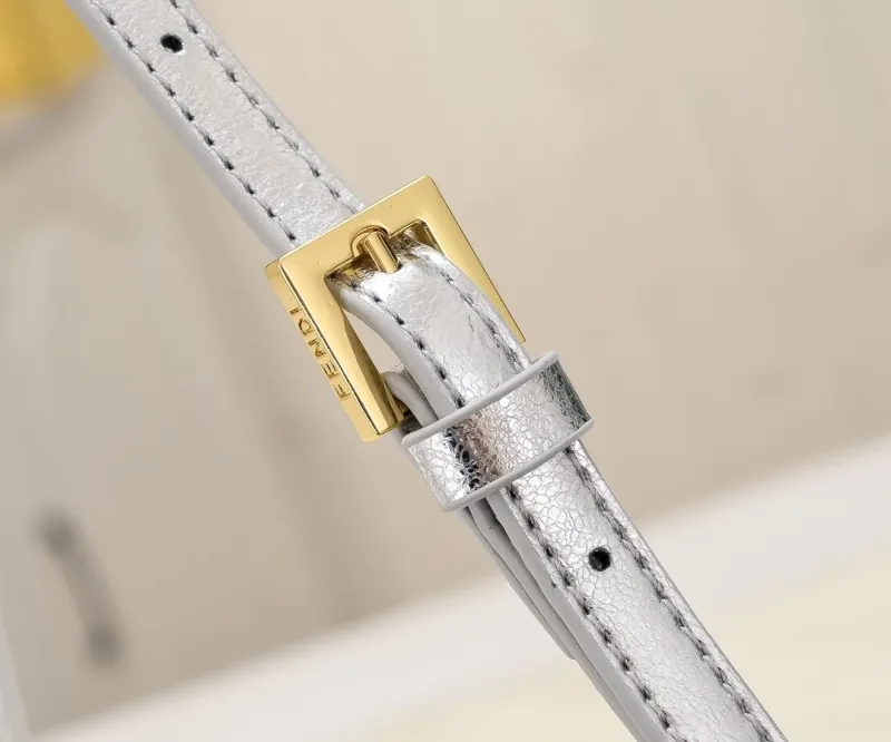 Fendi Silver Baguette Shoulder Bag - Image 5