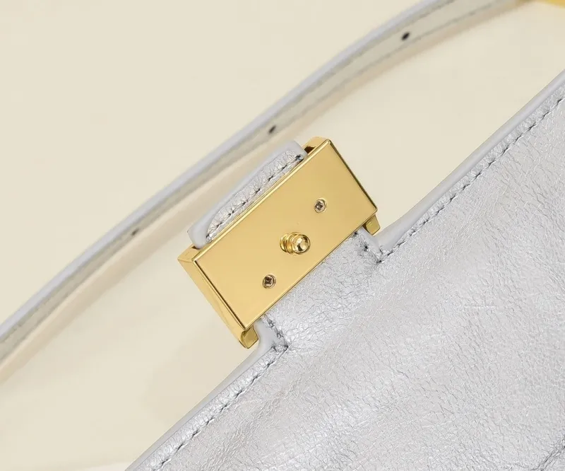 Fendi Silver Baguette Shoulder Bag - Image 6