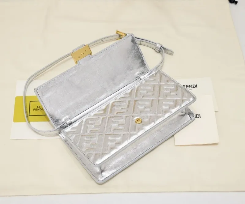 Fendi Silver Baguette Shoulder Bag - Image 7