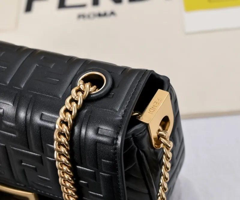Fendi Black Baguette Chain Shoulder Bag - Image 4