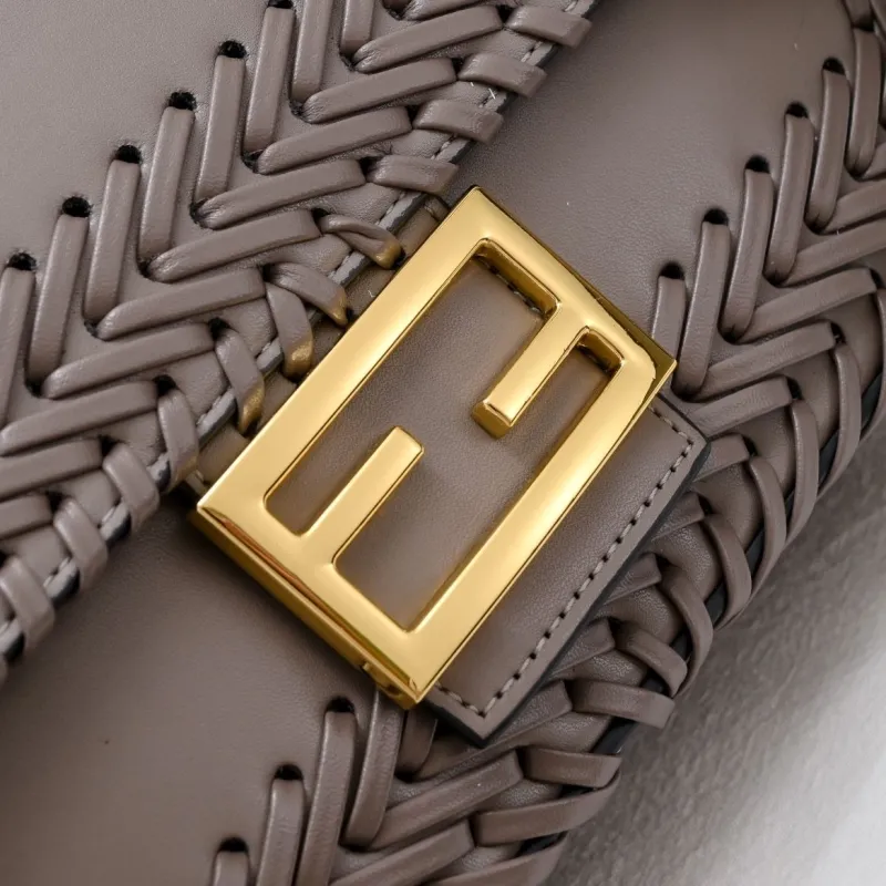 Fendi Gray Woven Leather Baguette Bag - Image 3