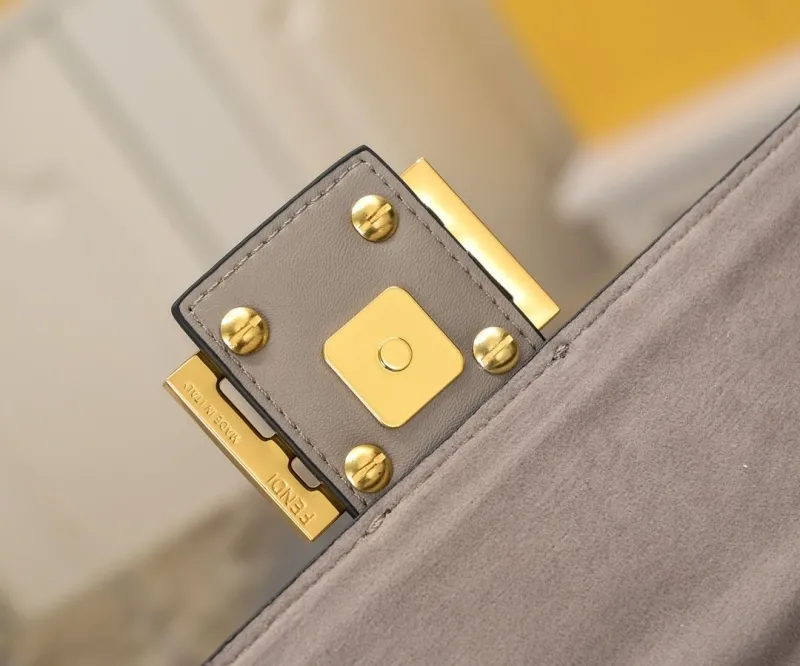 Fendi Gray Baguette Shoulder Bag - Image 5