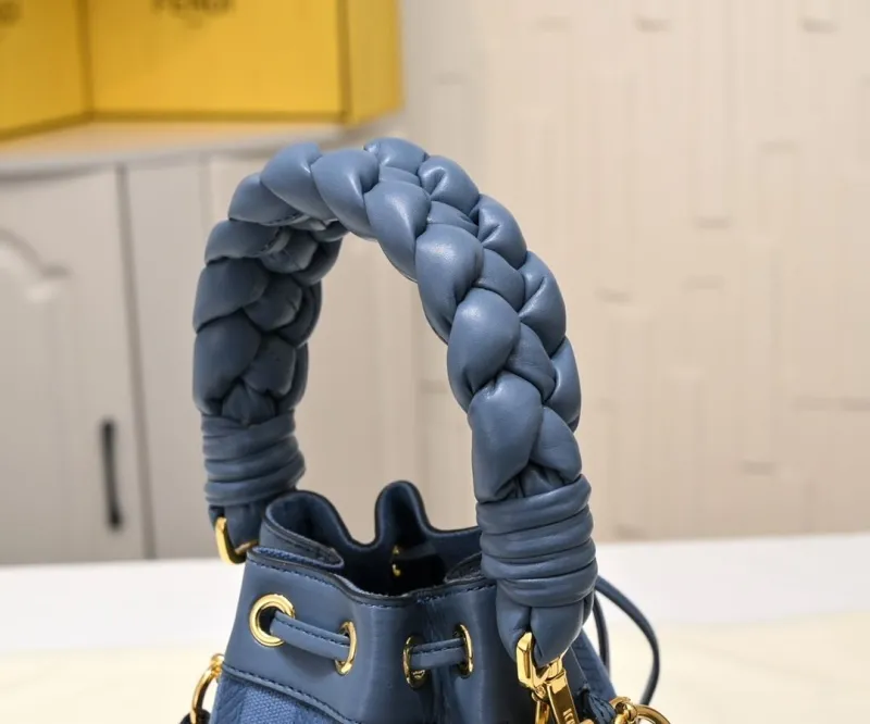 Fendi Blue Leather Bucket Bag - Image 4