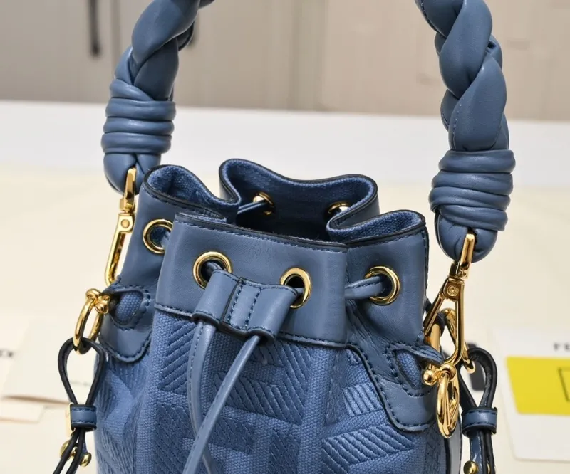 Fendi Blue Leather Bucket Bag - Image 5