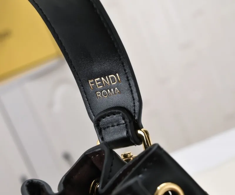 Fendi Black Leather Bucket Bag - Image 4