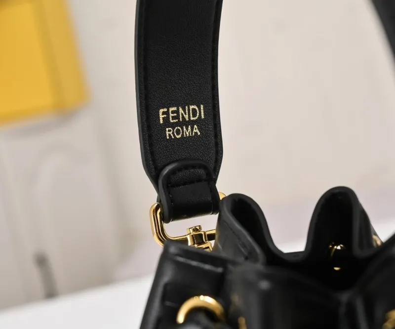 Fendi Black Leather Bucket Bag 26 - Image 4