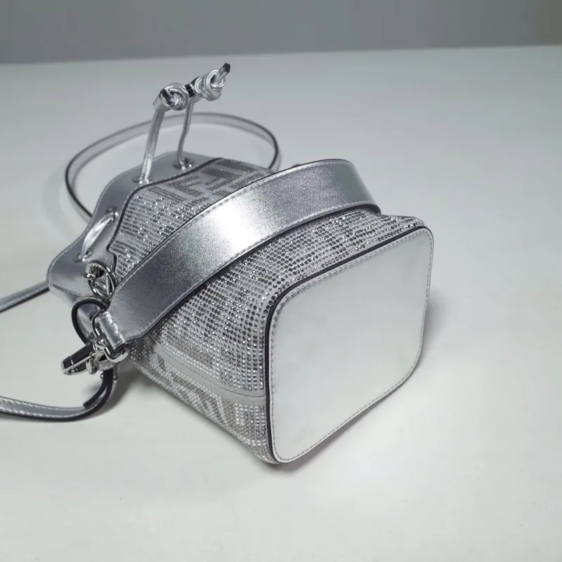 Fendi Silver Crystal Embellished Bucket Bag - Image 6