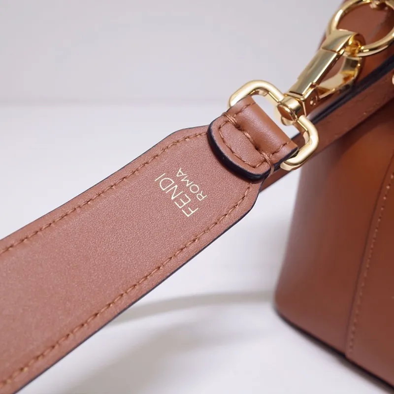 Fendi Brown Leather Bucket Bag - Image 6