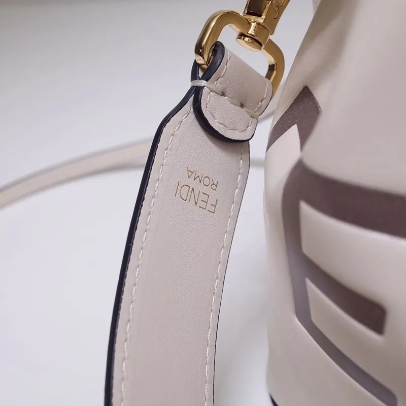 Fendi Roma White Bucket Bag - Image 6