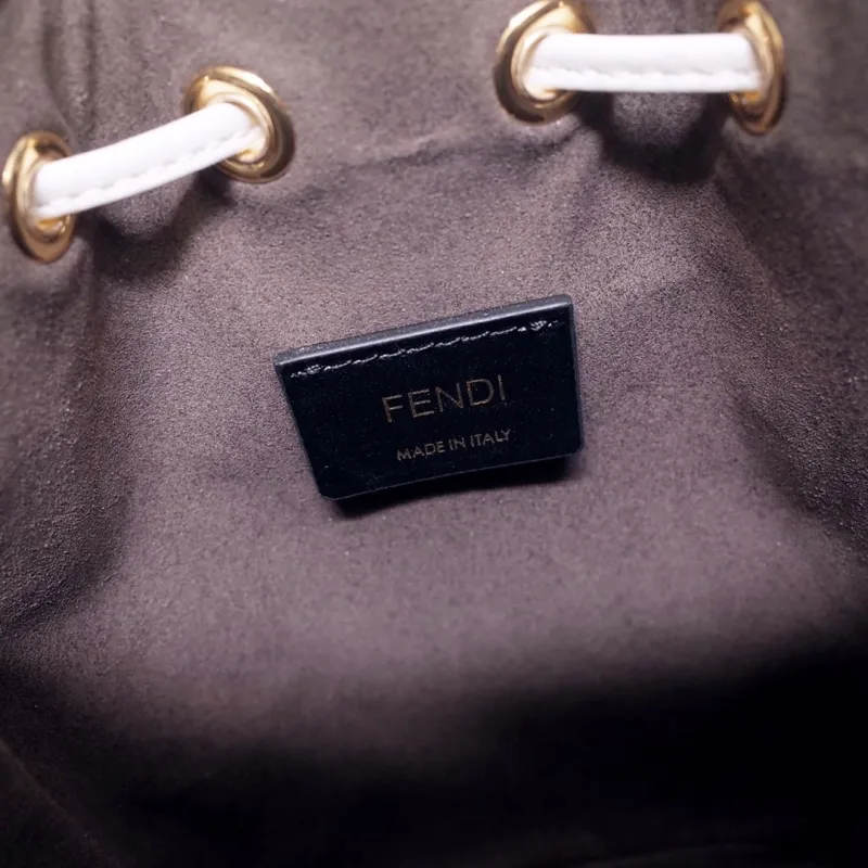 Fendi Roma White Bucket Bag - Image 9