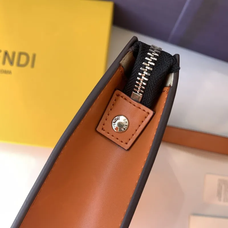 Fendi Roma Brown Leather Wristlet Clutch Bag - Image 5