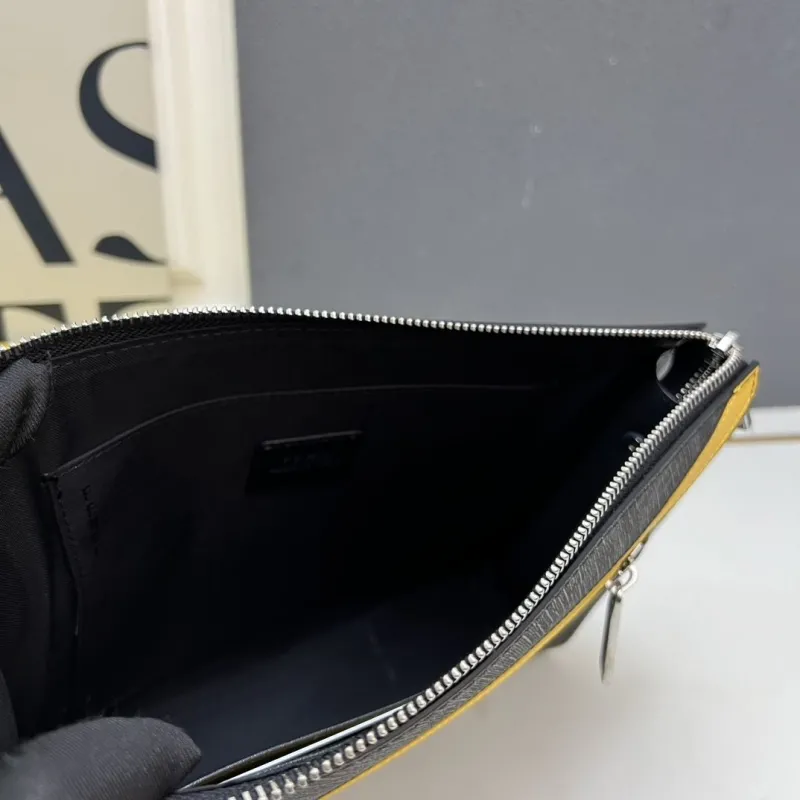 Fendi Clutch Bags-21 - Image 7