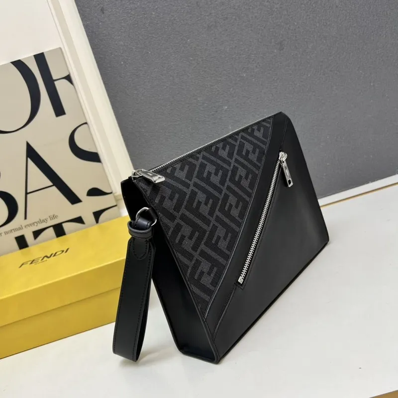 Fendi TT491 Black Clutch Bag - Image 4