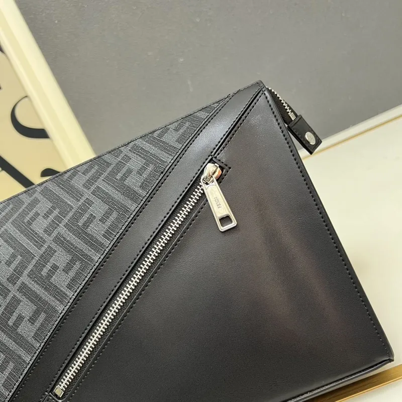 Fendi TT491 Black Clutch Bag - Image 5
