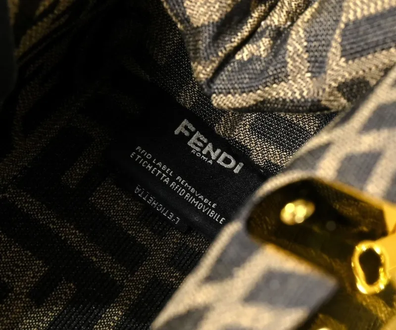 Fendi White Fendi First Crossbody Bag - Image 7