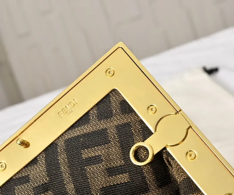 Fendi First Tan Leather Shoulder Bag - Image 5