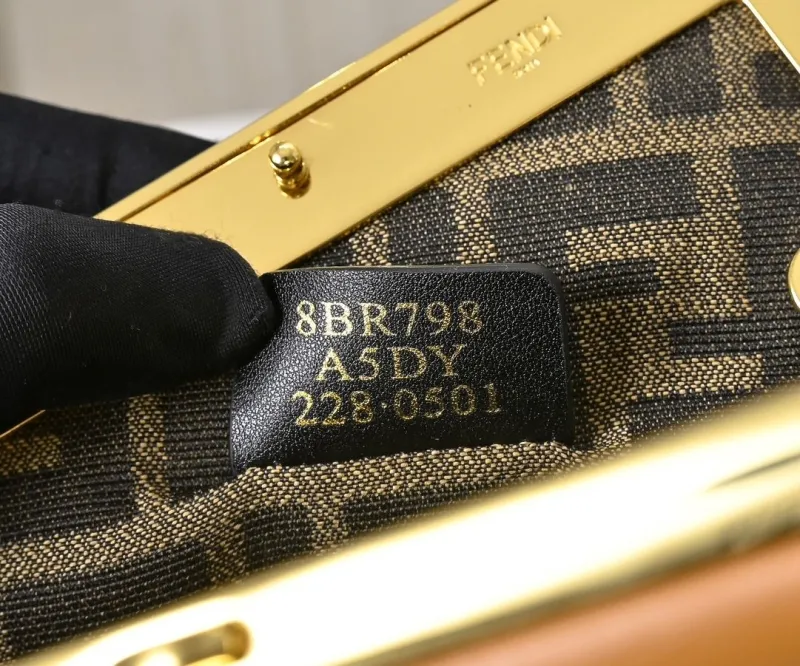 Fendi First Tan Leather Shoulder Bag - Image 7