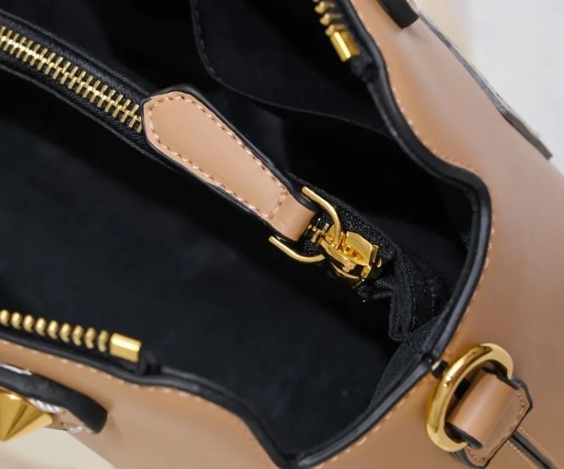 Fendi First Beige Leather Shoulder Bag 32 - Image 8