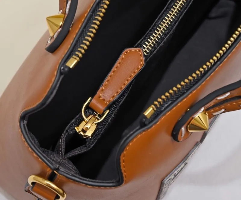 Fendi First 33 Brown Leather Crossbody Handbag - Image 6