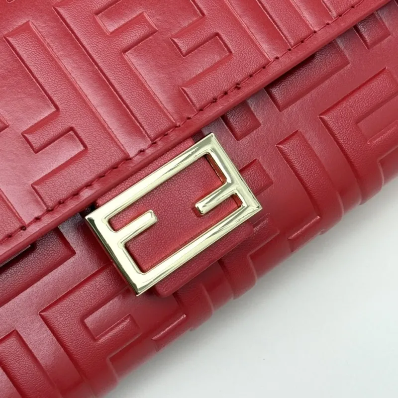 Fendi Red Chain Wallet - Image 5