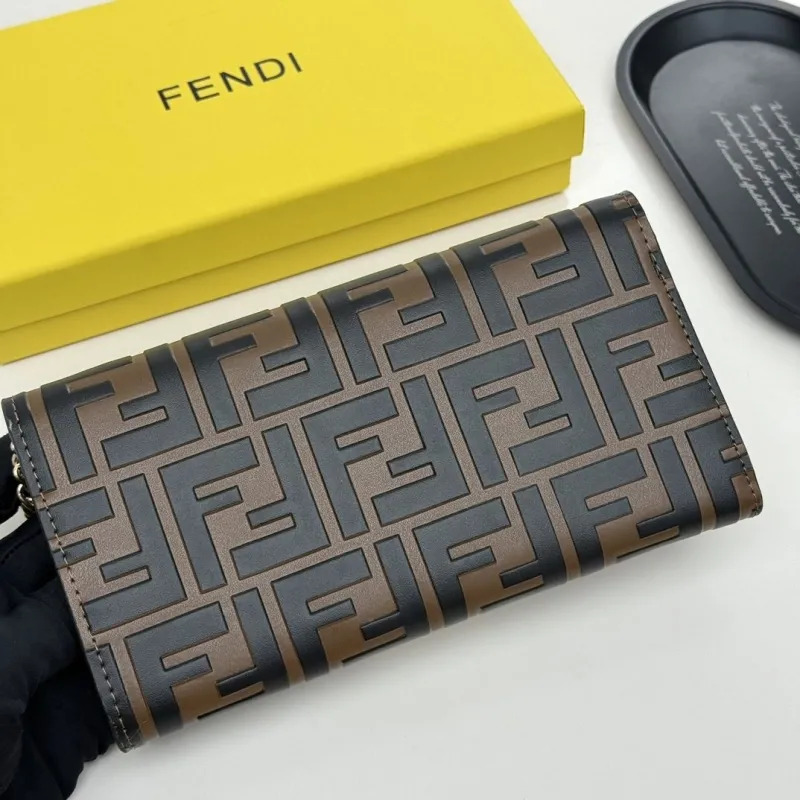 Fendi Brown FF Monogram Chain Wallet Bag - Image 4