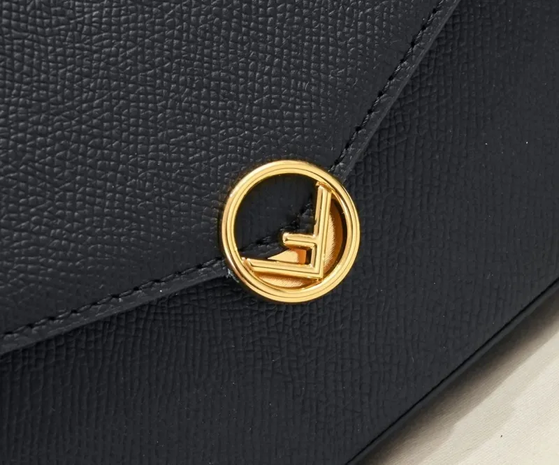 Fendi Black Leather Chain Crossbody Bag - Image 4