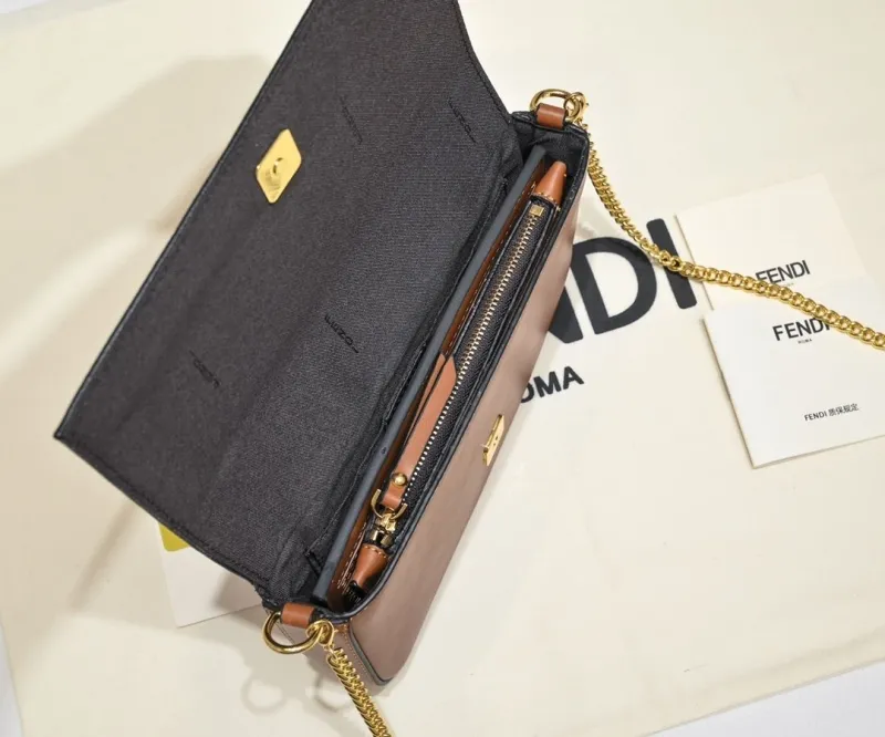 Fendi Roma Brown Chain Shoulder Bag - Image 9