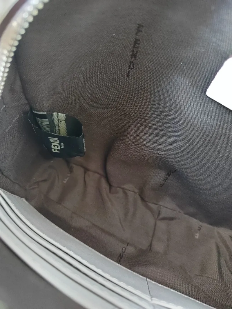Fendi White Gray Red Crossbody Camera Bag - Image 9